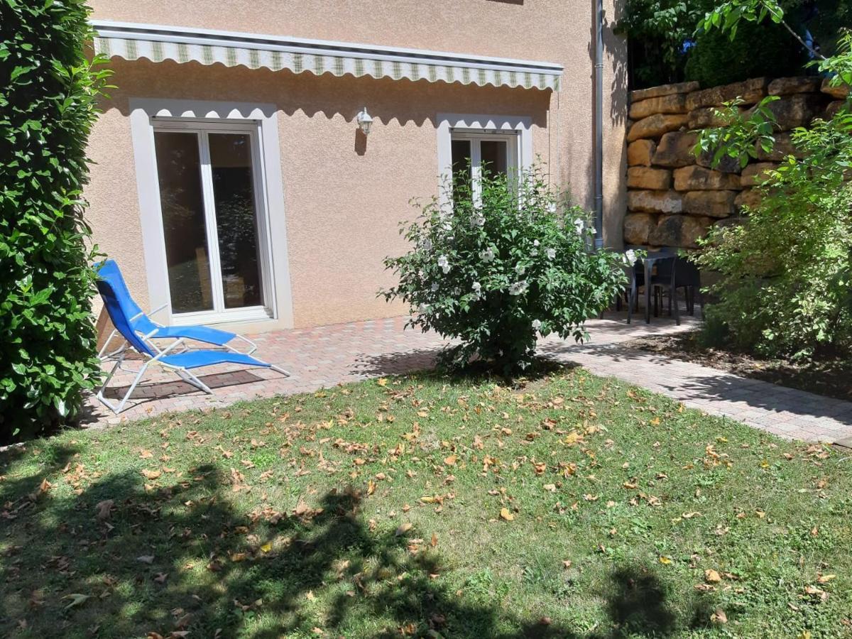 Appartement Dans Propriete Calme En Pleine Nature Charbonnières-les-Bains Dış mekan fotoğraf